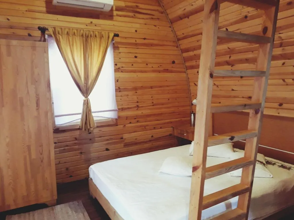 Room, Otantik Tas Ev, Dalaman