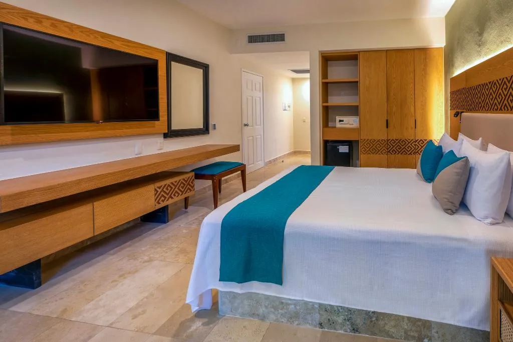 Room KING SIZE BED Room, Viva Azteca by Wyndham Trademark All Inclus Resort, Cancun Area