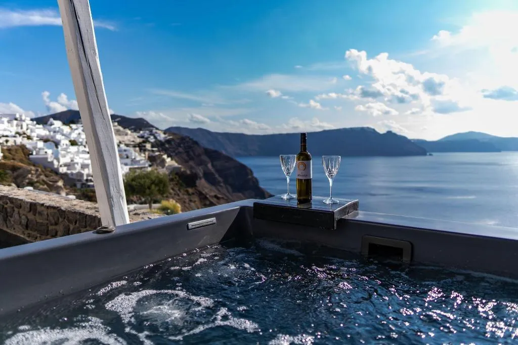 Room, Solstice Luxury Suites, Santorini