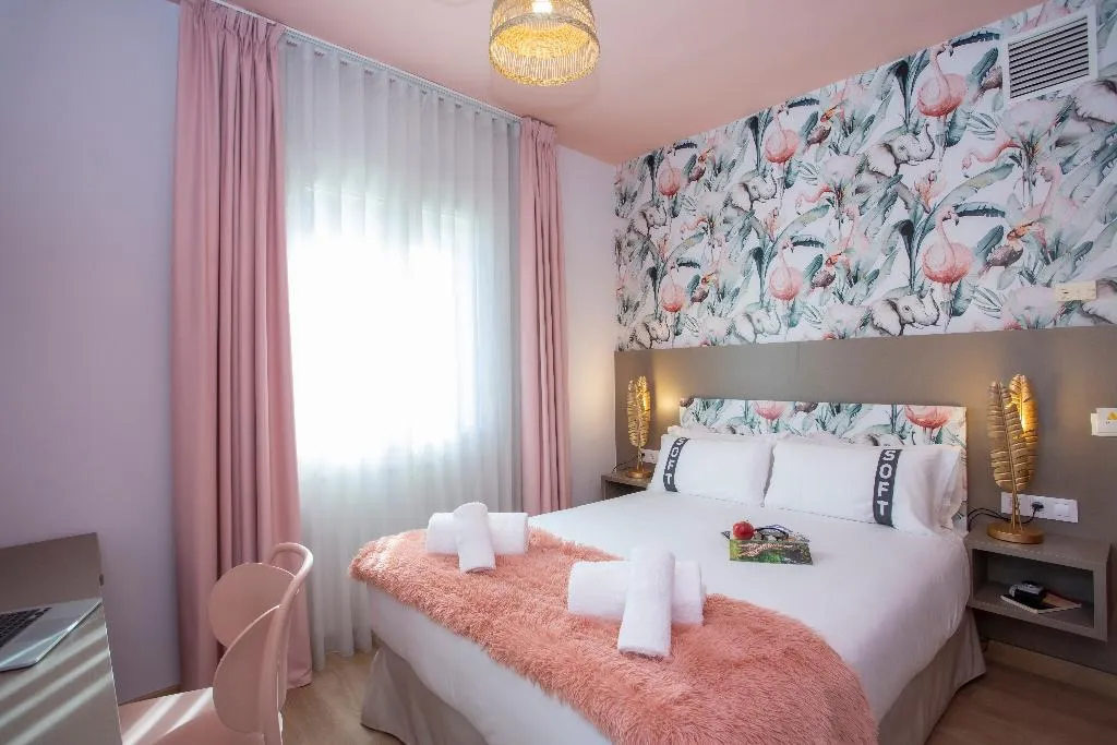 DOUBLE STANDARD Room, Casual Colours Barcelona, Barcelona