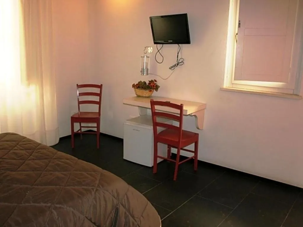 Room, Sbarcadero, Catania