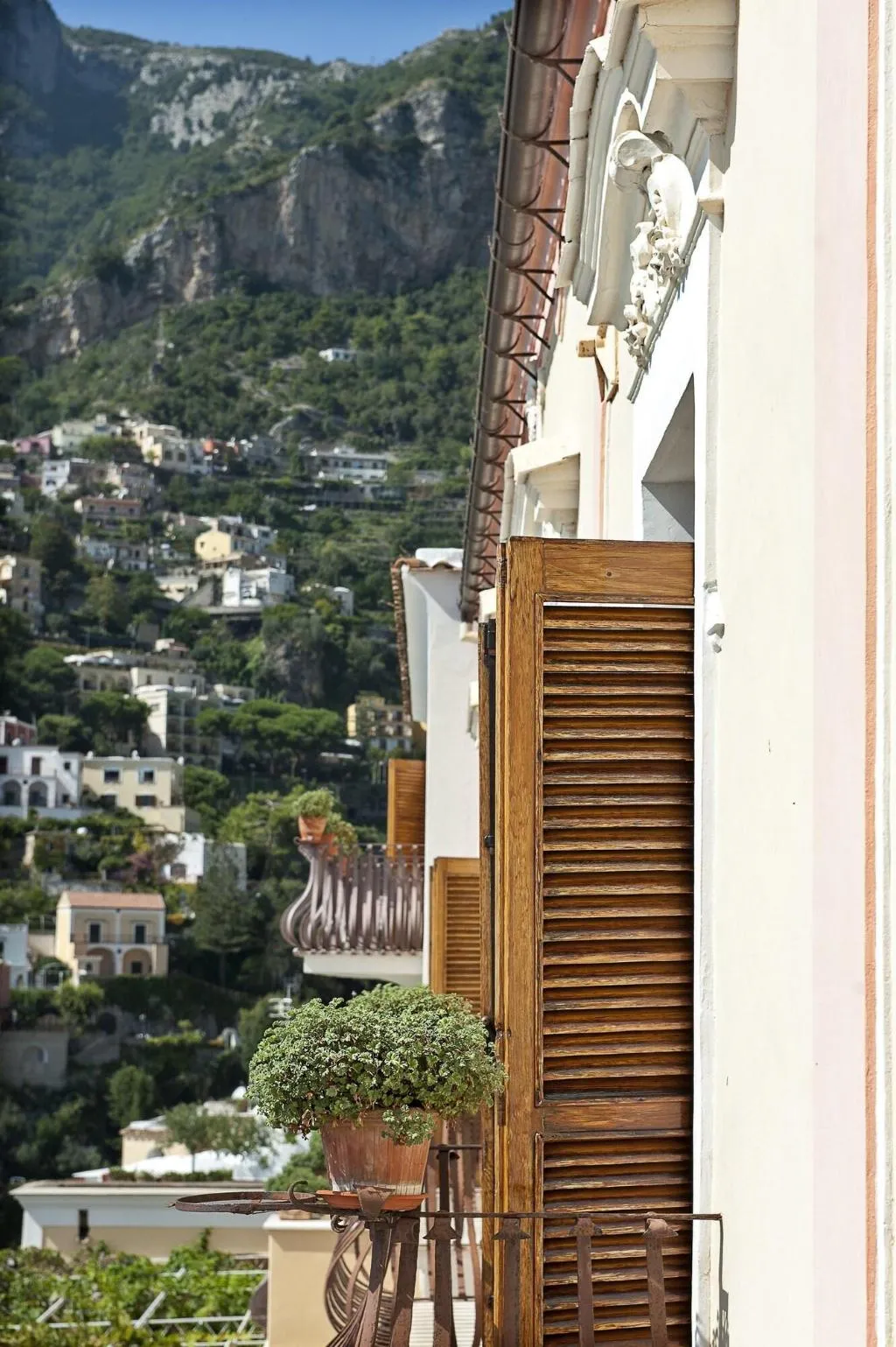 Room, California, Naples