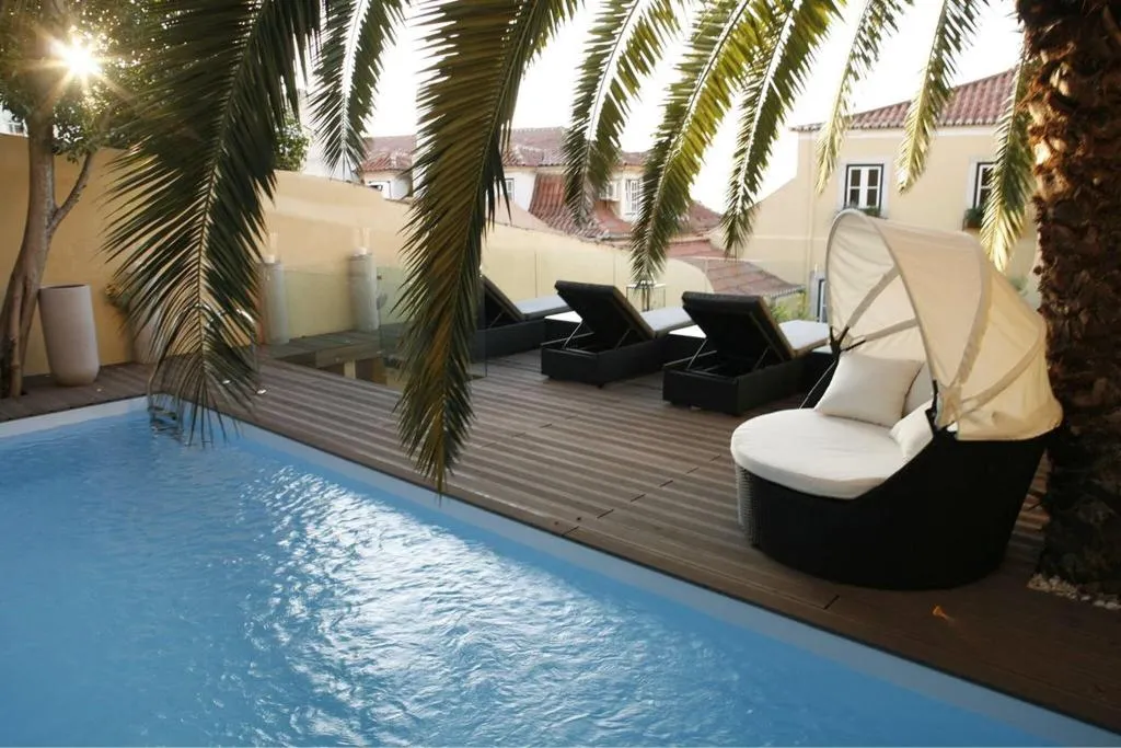 Pool, Palacio Ramalhete, Lisbon