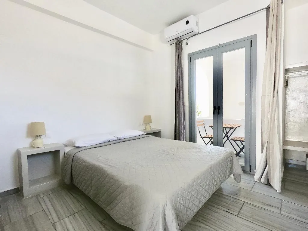 Room CAPACITY 2 Room, Anny Studios Perissa Beach, Santorini