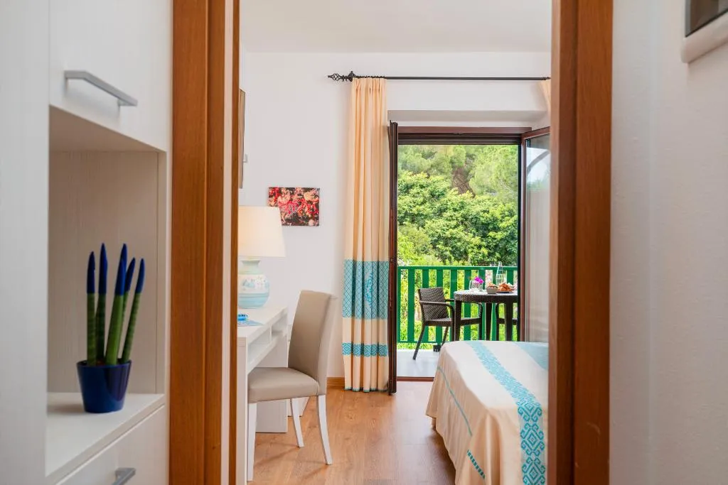 TRIPLE GARDEN VIEW Room, Hotel Dei Pini, Alghero