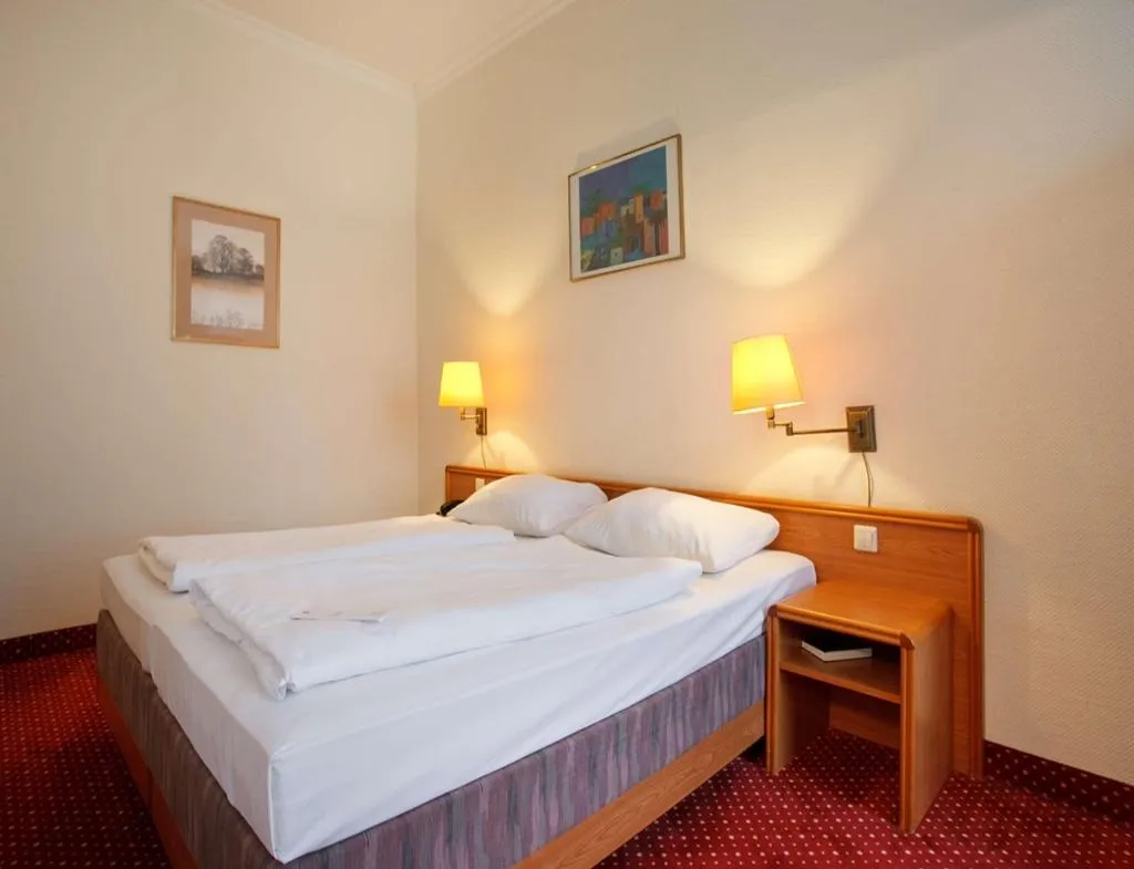 Room, acom Hotel Berlin Kurfurstendamm, Berlin
