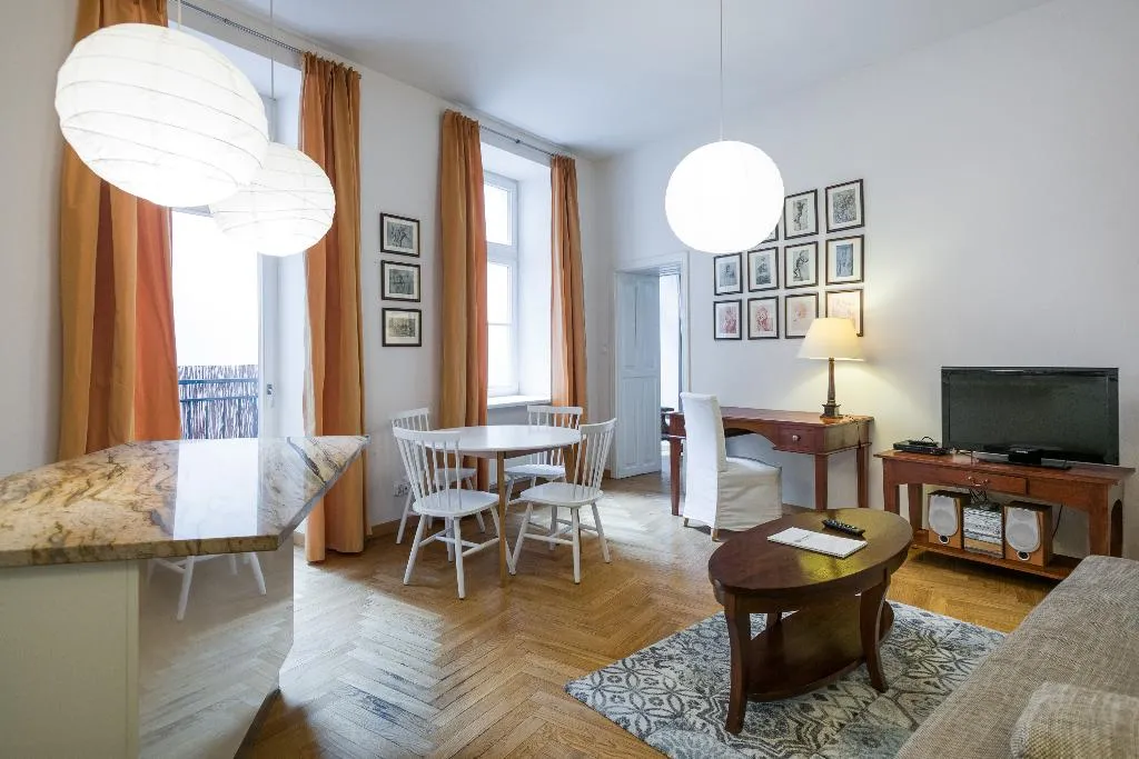 APARTMENT DELUXE ONE BEDROOM Room, Yourplace Biskupia Apartments, Krakow
