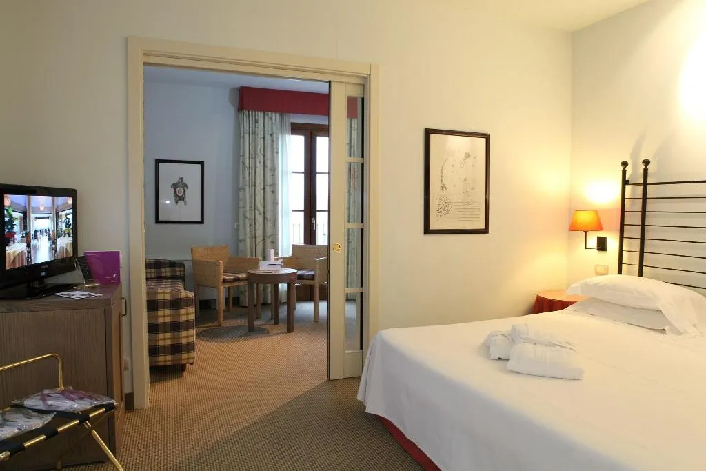 SUITE WITH DOUBLE BED Room, Villa San Paolo, Florence