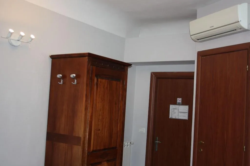Room, Fanti Rooms, Naples