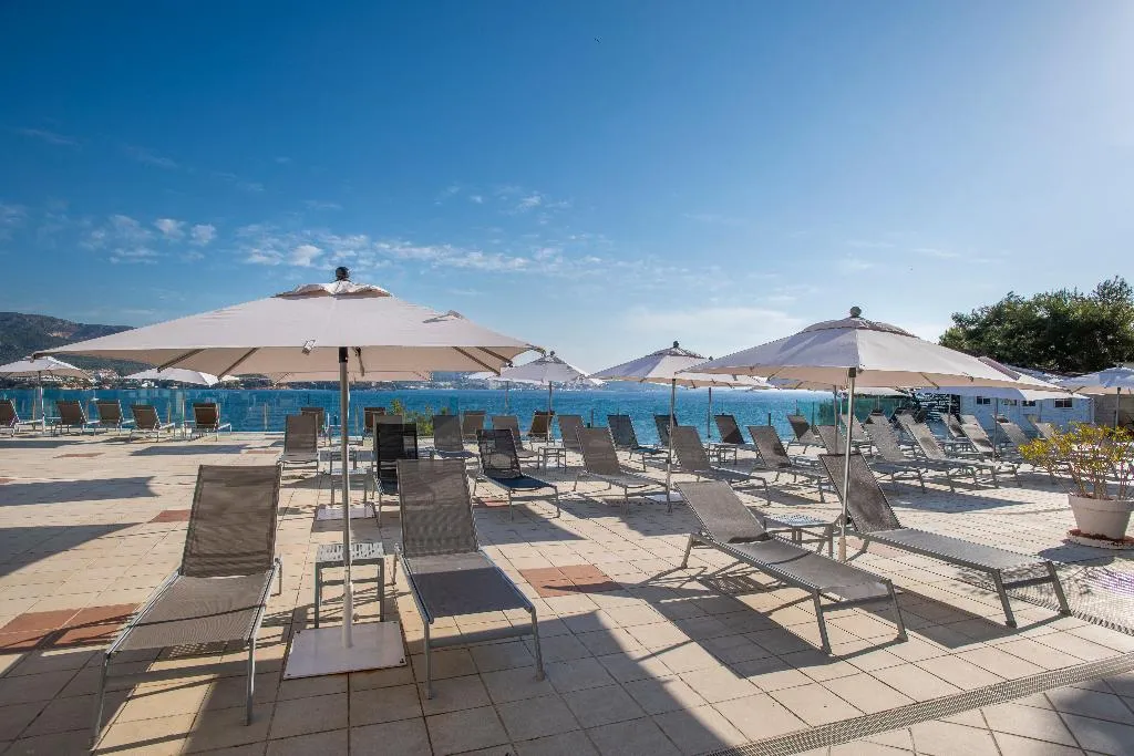 Pool, Leonardo Royal Htl Mallorca Palmanova Bay, Majorca