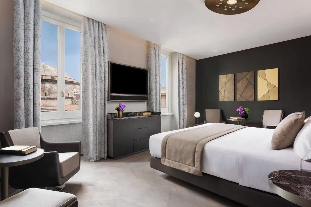 SUITE KING BED ONE BEDROOM  Room, The Pantheon Iconic Rome Hotel, Rome