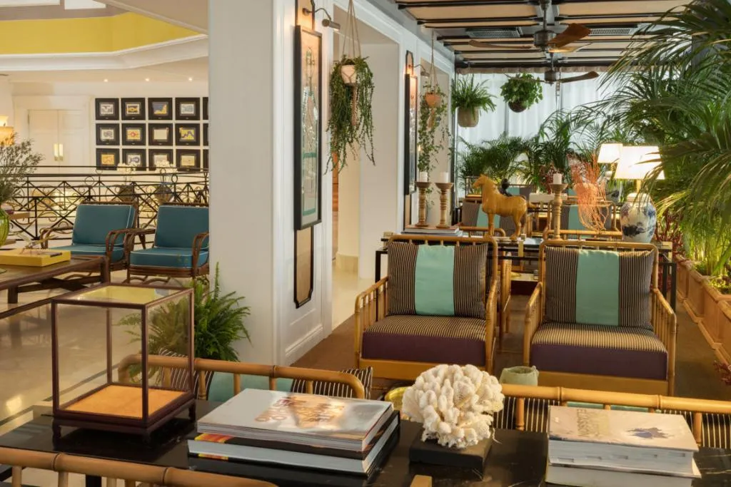 Lobby, Savoy Beach, Naples
