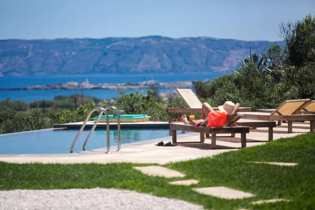 Sports and Entertainment, Agarathos, Crete
