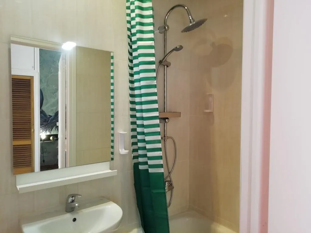 STUDIO WITH TERRACE Room, Smartr Madrid Gran Via 47, Madrid