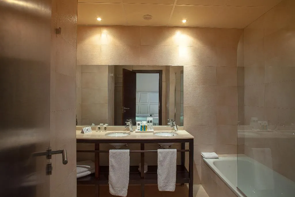 JUNIOR SUITE STANDARD Room, RH Don Carlos, Valencia
