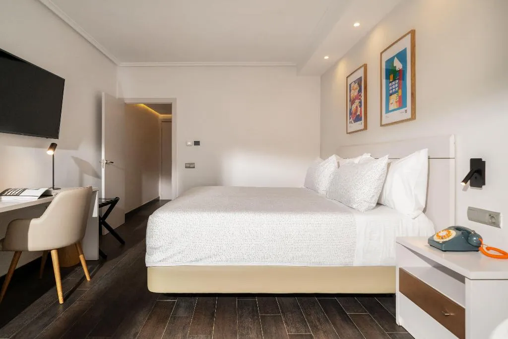 Double or Twin CONNECTING ROOM Room, Innside Alicante Porta Maris, Costa Blanca