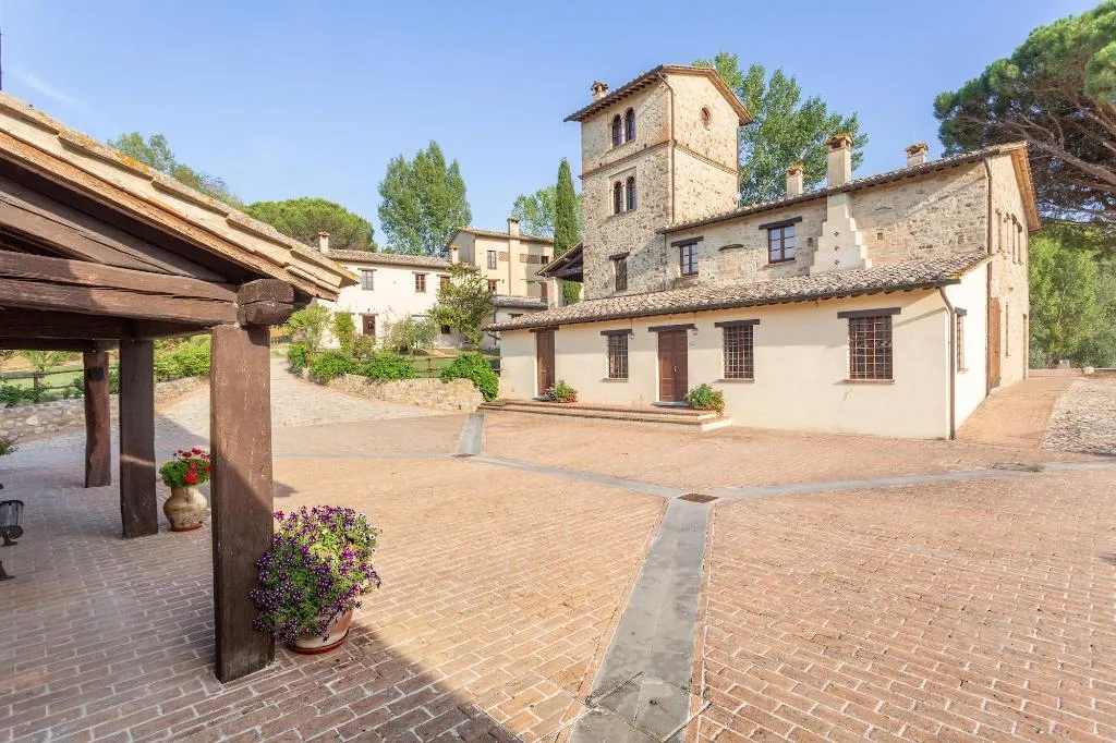 General view, Gh Borgo Pulciano Agriturismo, Perugia