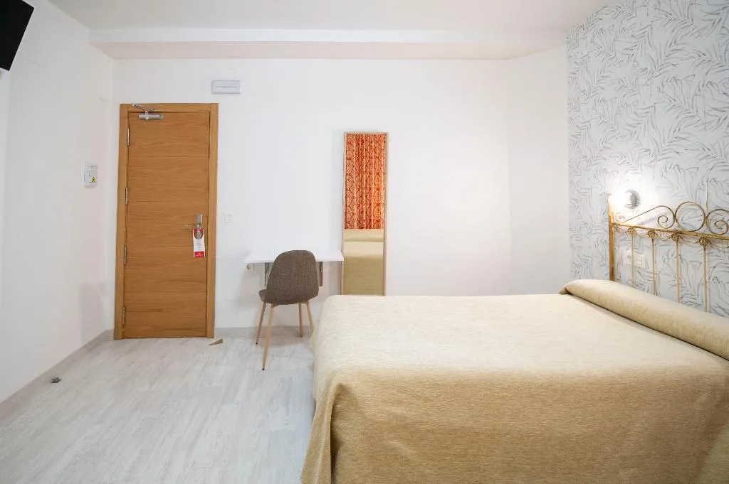 Double or Twin BASIC Room, Hotel Manzanito, Andalucia