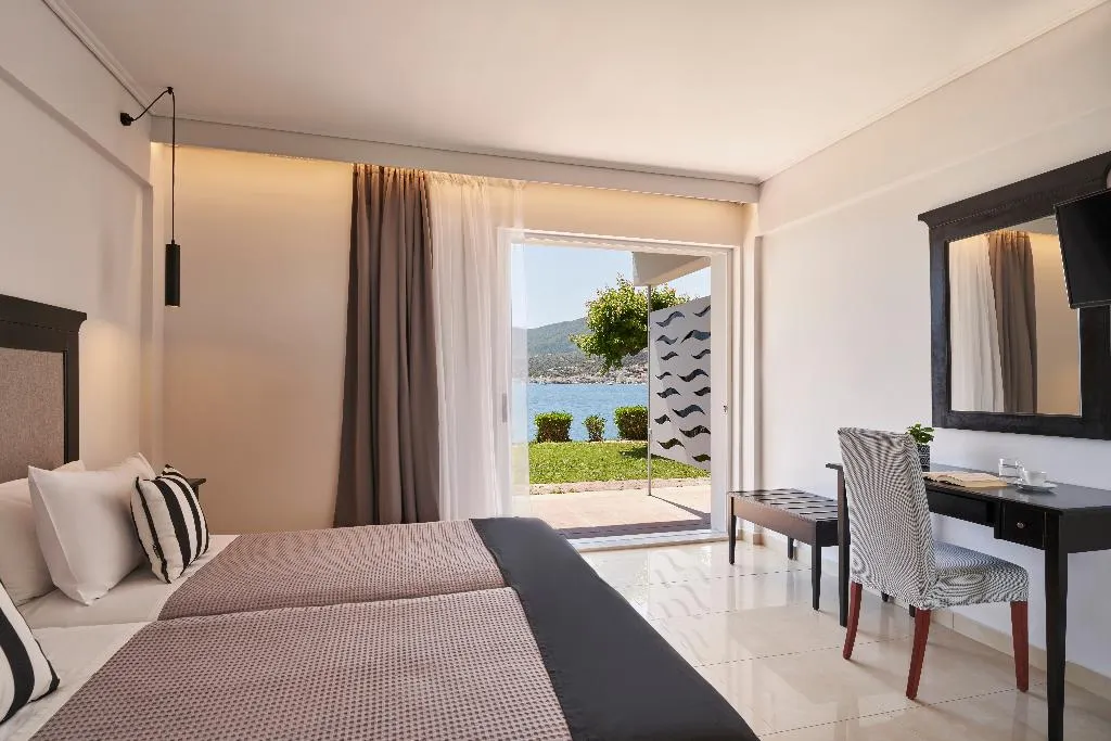 Double or Twin CLASSIC SEA VIEW Room, Xenia Poros Image, Athens