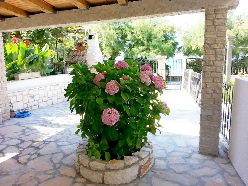 APARTMENT CAPACITY 4 Room, Apartments Bosko, Split