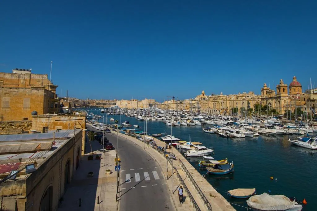 Beach, Cugó Gran Macina Grand Harbour, Malta