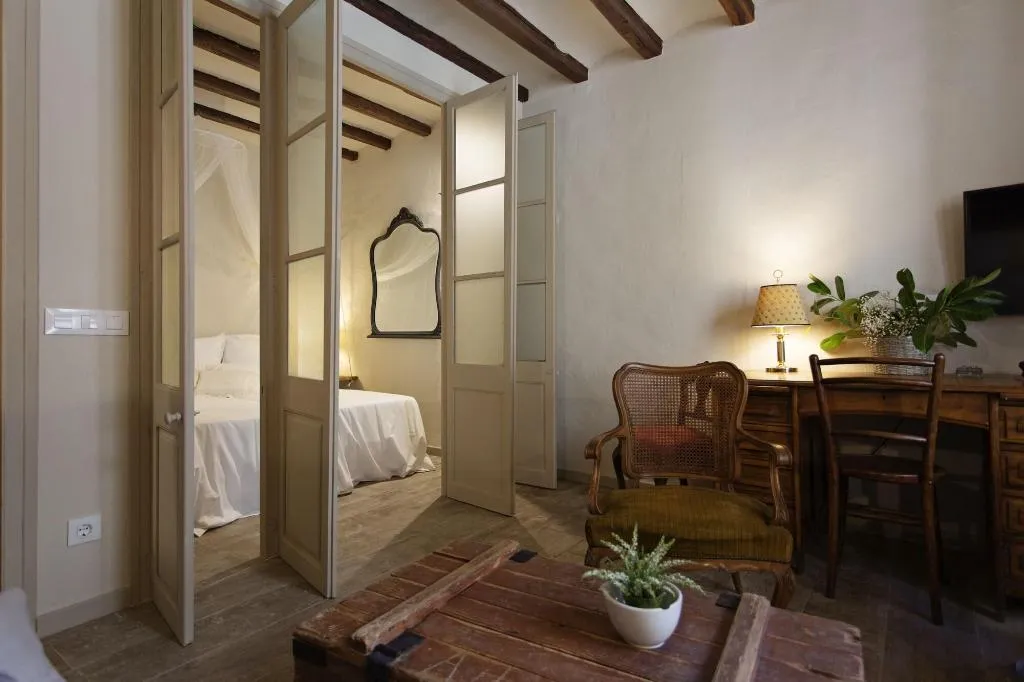 Room, El Jardinet De Sant Esteve, Barcelona
