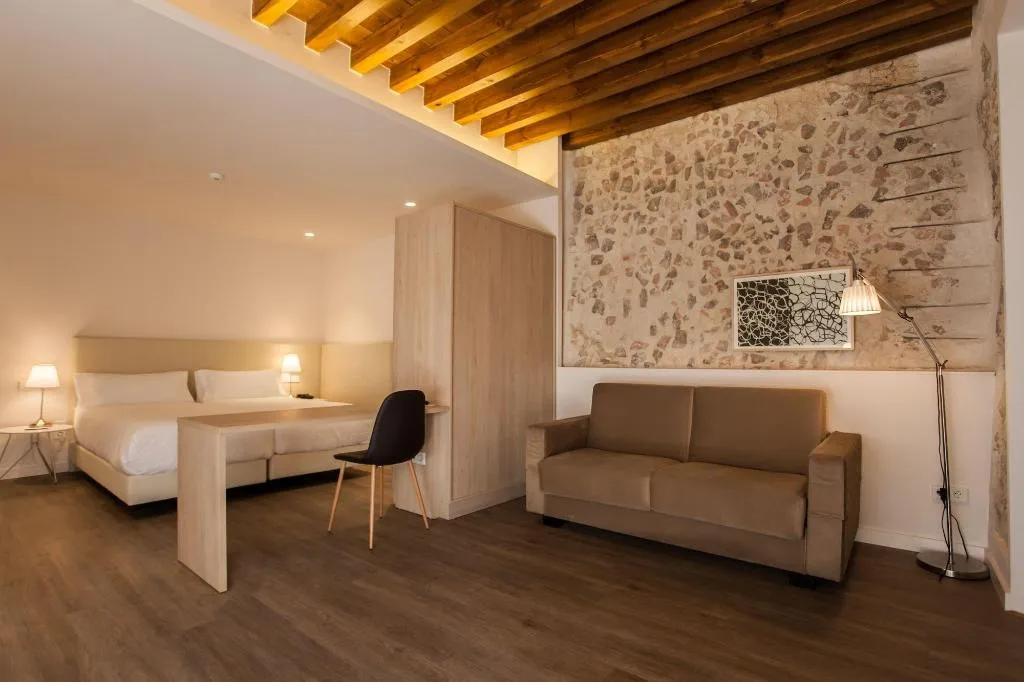 Room, San Lorenzo Suites, Madrid