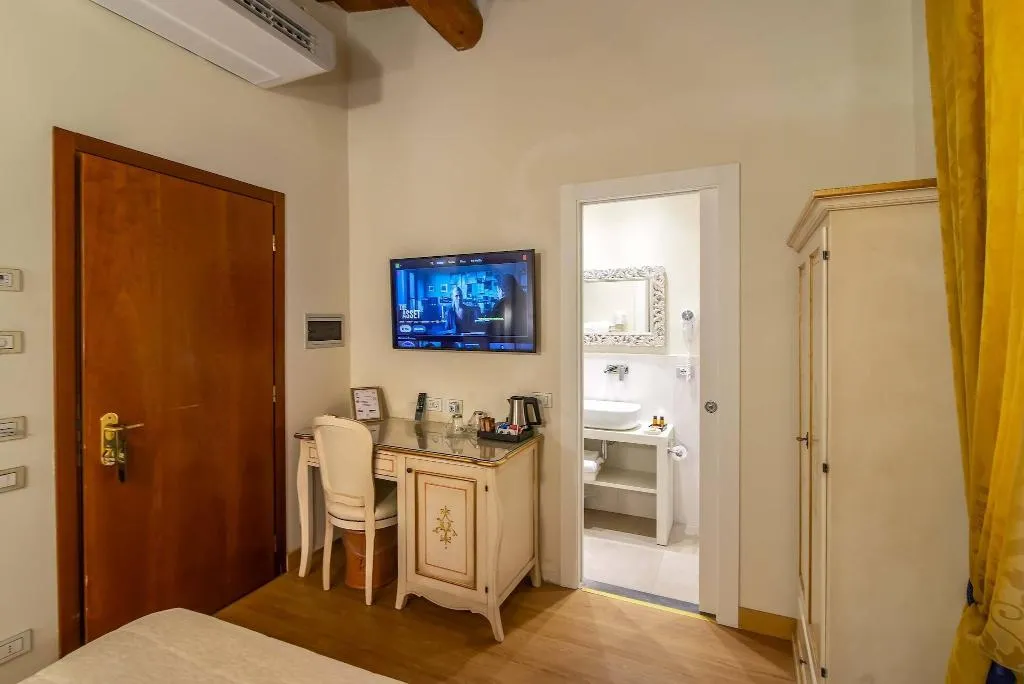 SINGLE STANDARD Room, Porta Faenza, Florence