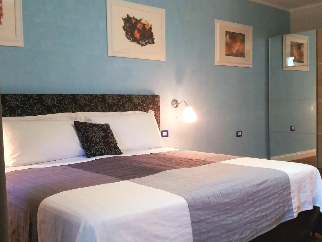 Room, La Corte Dei Limoni, Catania