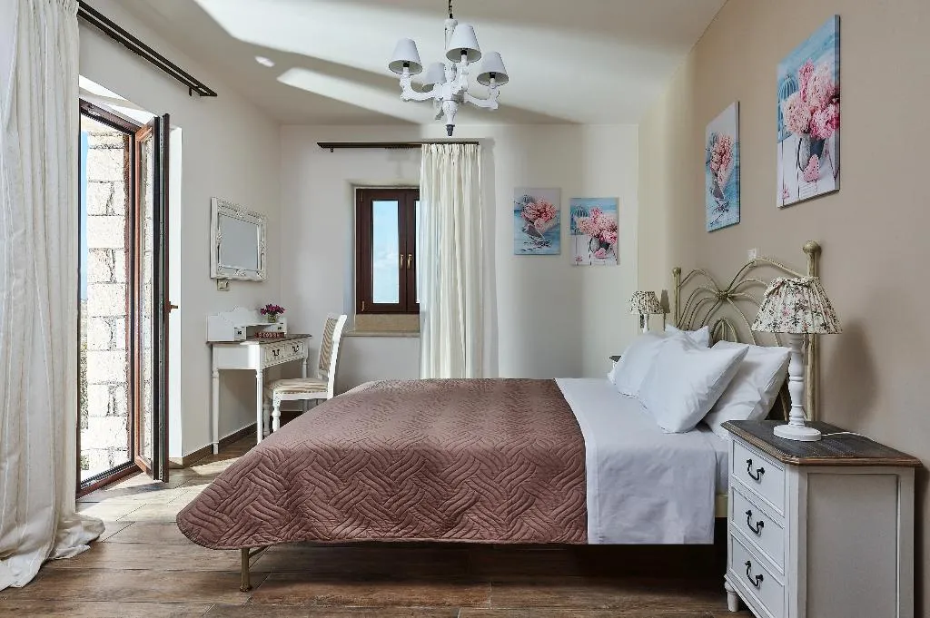 VILLA WITH PRIVATE POOL Room, Orelia Cretan Villas & Deluxe Apartments, Crete