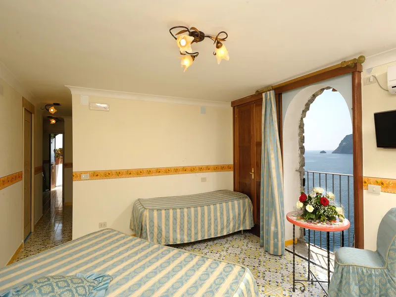 QUADRUPLE STANDARD Room, Locanda del Fiordo, Naples