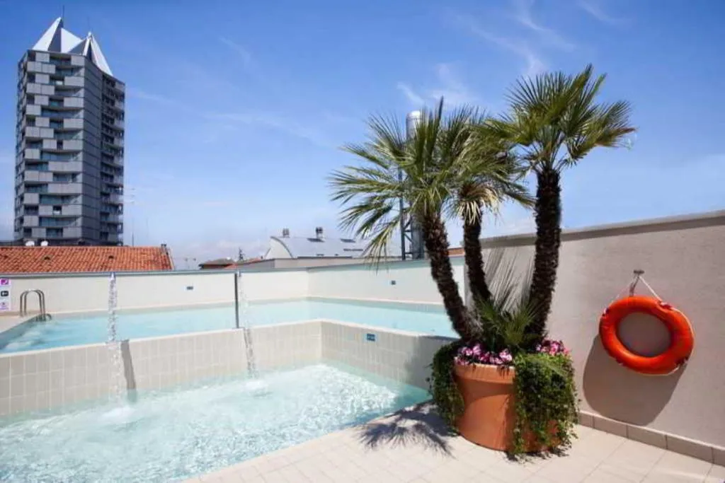 Pool, Eden Hotel, Venice
