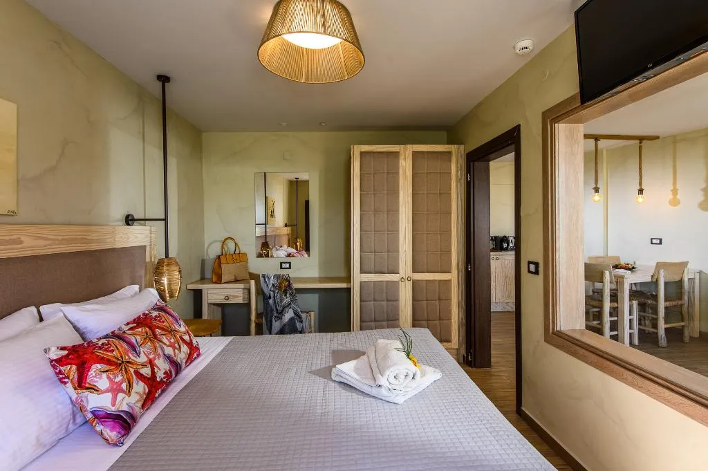 SUITE SEA VIEW WITH PRIVATE POOL Room, Esperides Resort Crete, Crete