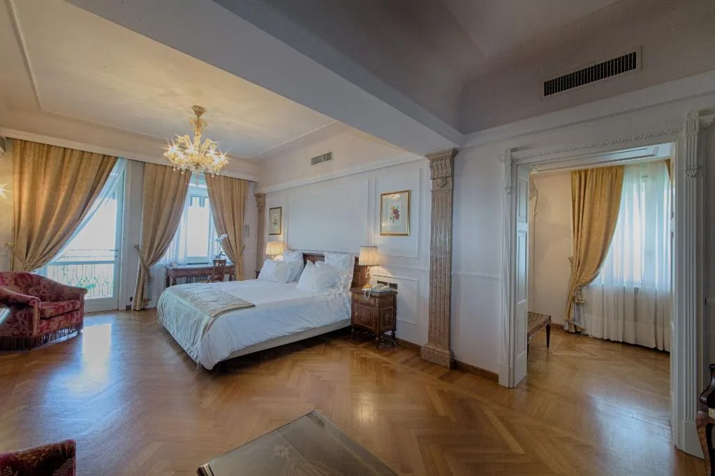 Room, Villa Cortine Palace Hotel, Milan