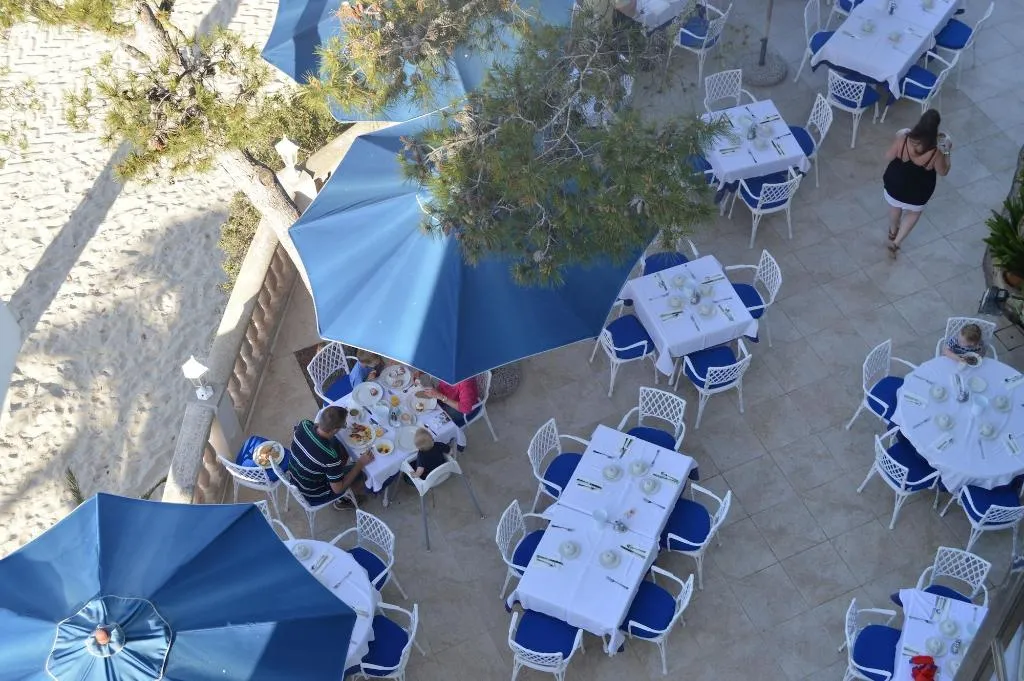 Restaurant, Hotel Cala Santanyi, Majorca