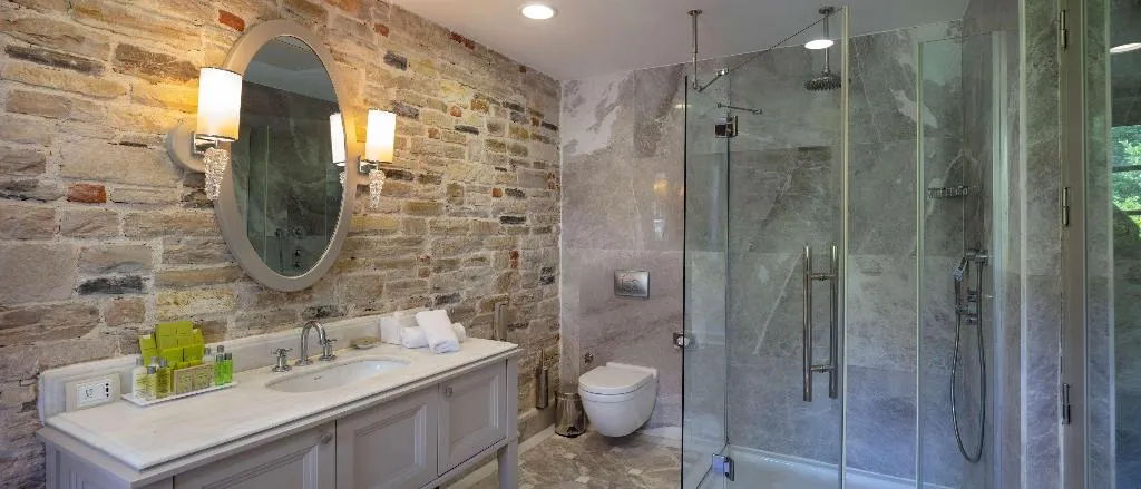 HOUSE KING BED NON SMOKING Room, DoubleTree by Hilton Kusadasi, Izmir