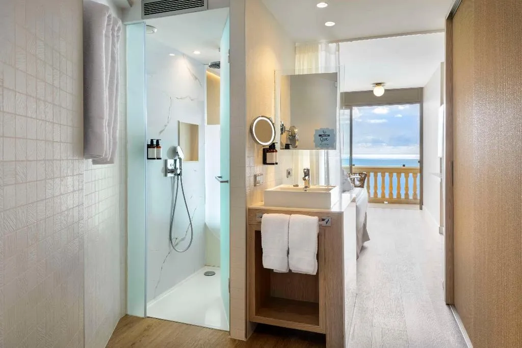 Double or Twin SUPERIOR SEA VIEW Room, Barcelo Illetas Albatros, Majorca