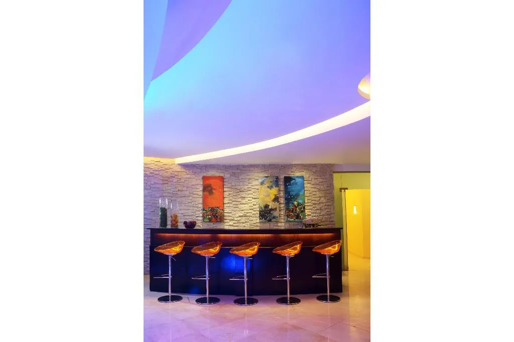 Bar, Le Meridien Pyramids, Cairo