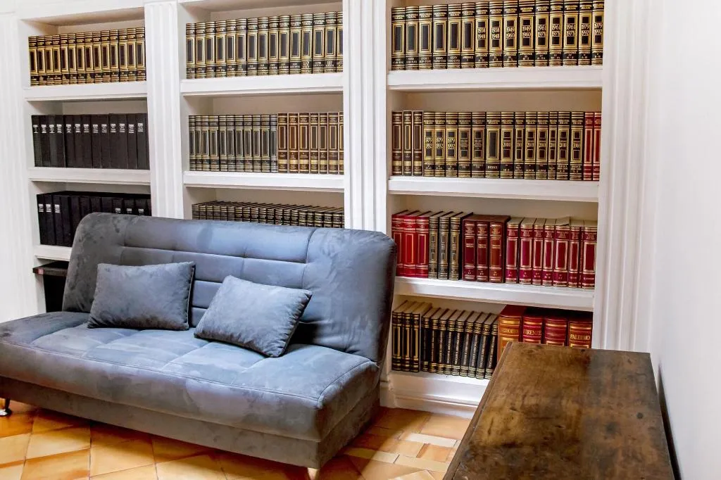 Room, Villa Gallone, Naples