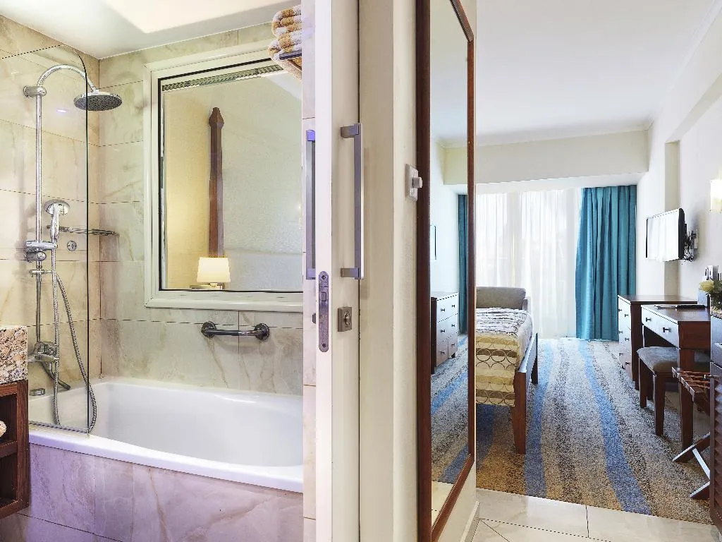 SINGLE DELUXE Room, Alexander The Great Beach Hotel, Cyprus