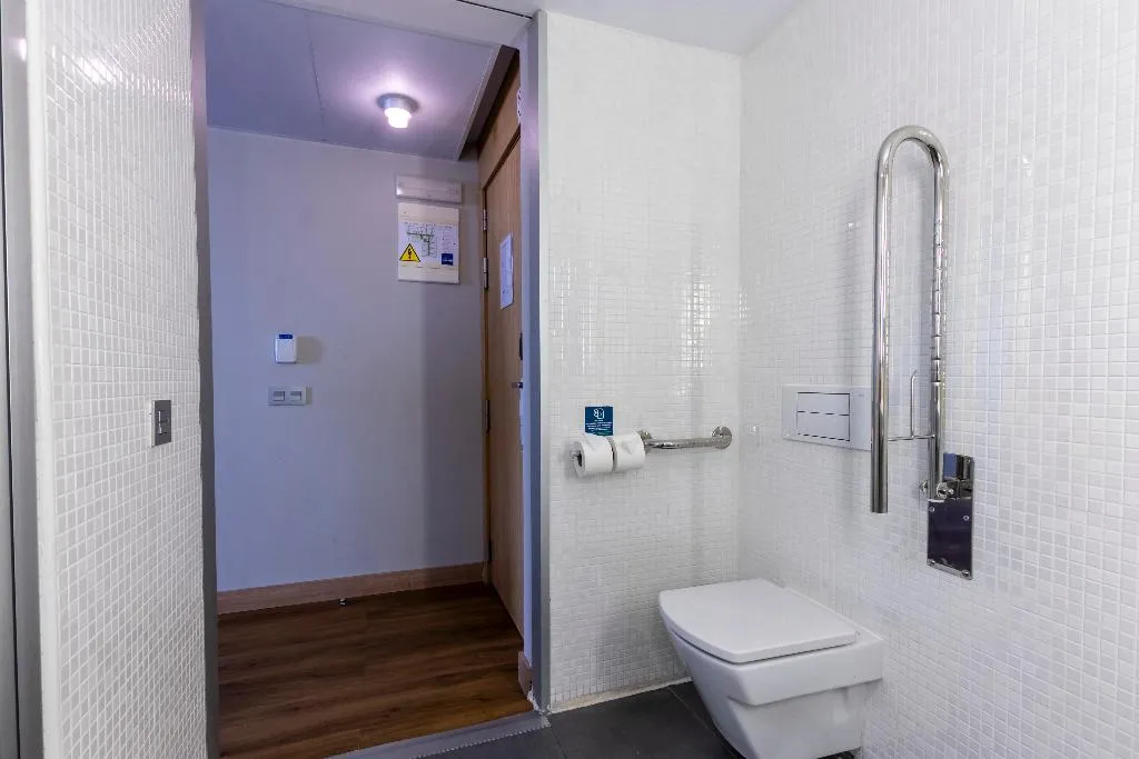 DOUBLE Accessible Room, Travelodge Malaga Aeropuerto, Costa Del Sol