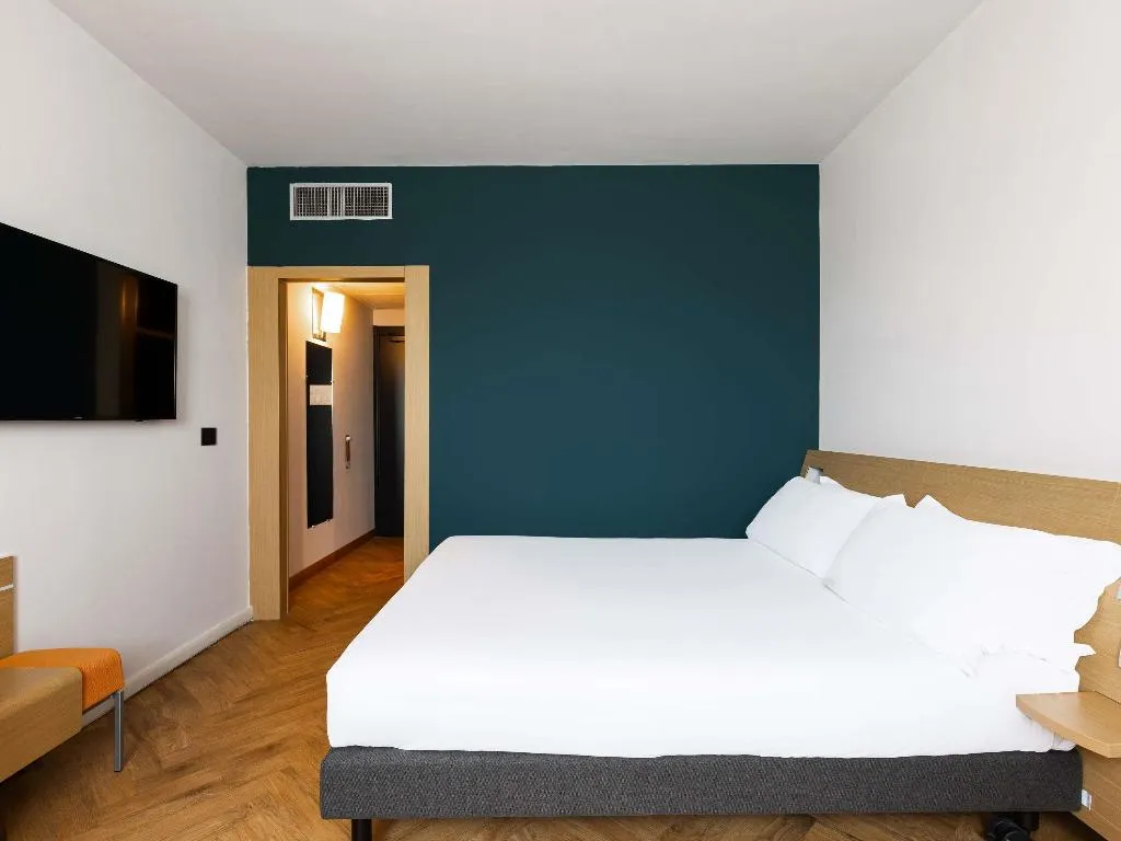 DOUBLE Accessible Room, Novotel Caserta Sud, Naples