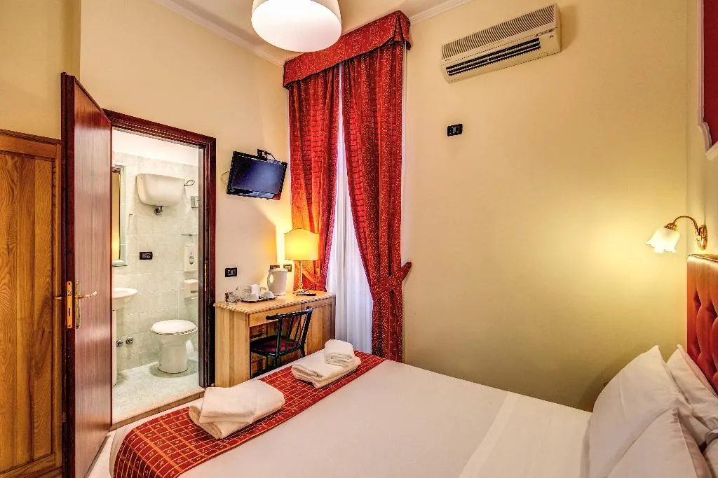 Room, Hotel Depandance Espana, Naples