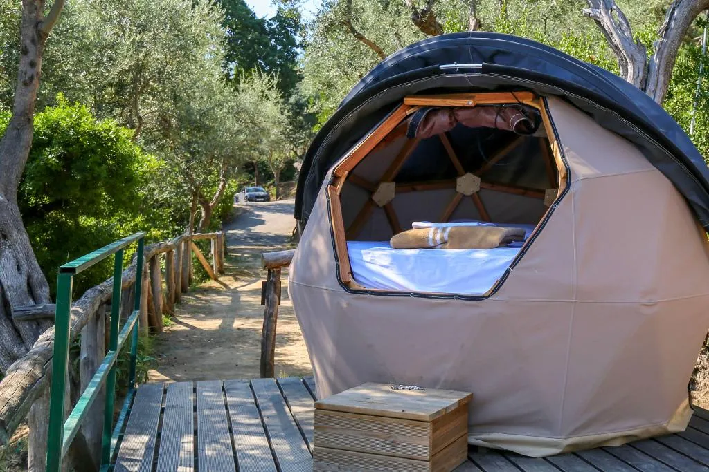 Tent ONE BED Room, Hostel & Glamping Santa Fortunata, Naples