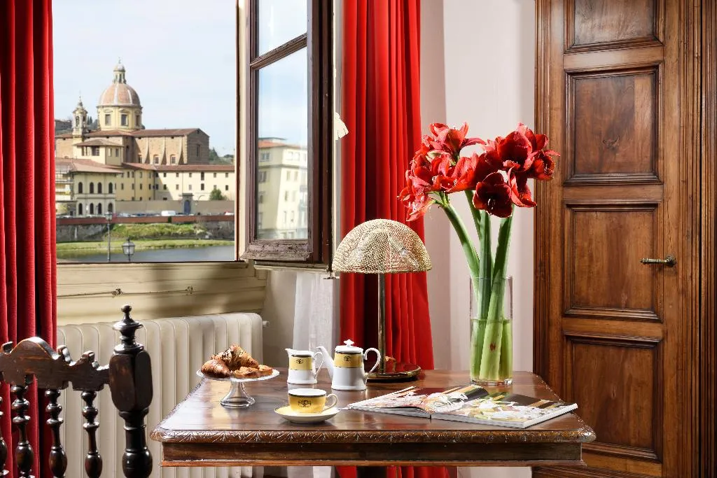 SUITE SUPERIOR RIVER VIEW Room, Leone Blu Suites | UNA Esperienze, Florence