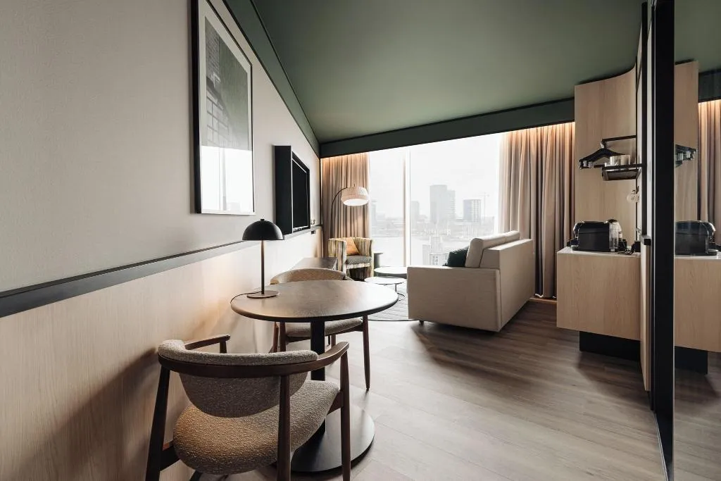 Room, DoubleTree by Hilton Amsterdam Centraal Station, Amsterdam