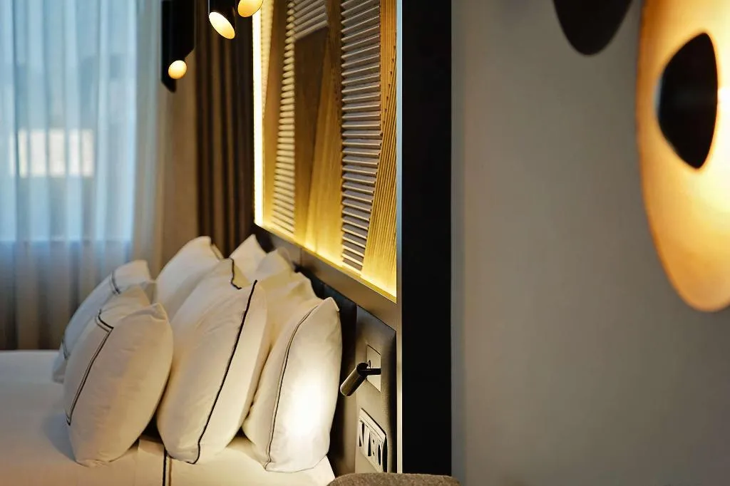 Room, Melia Avenida America, Madrid