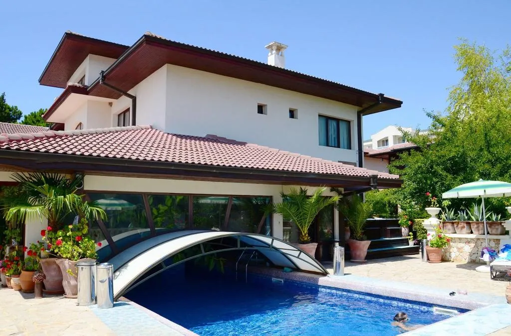 Pool, Dallas Residence, Varna