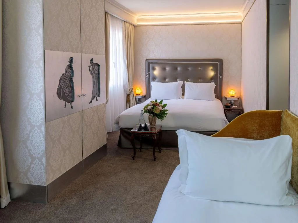 TRIPLE SUPERIOR KING BED Room, Papadopoli Hotel Venezia - MGallery Collection, Venice