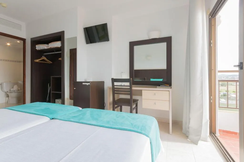 Room, Orosol, Ibiza